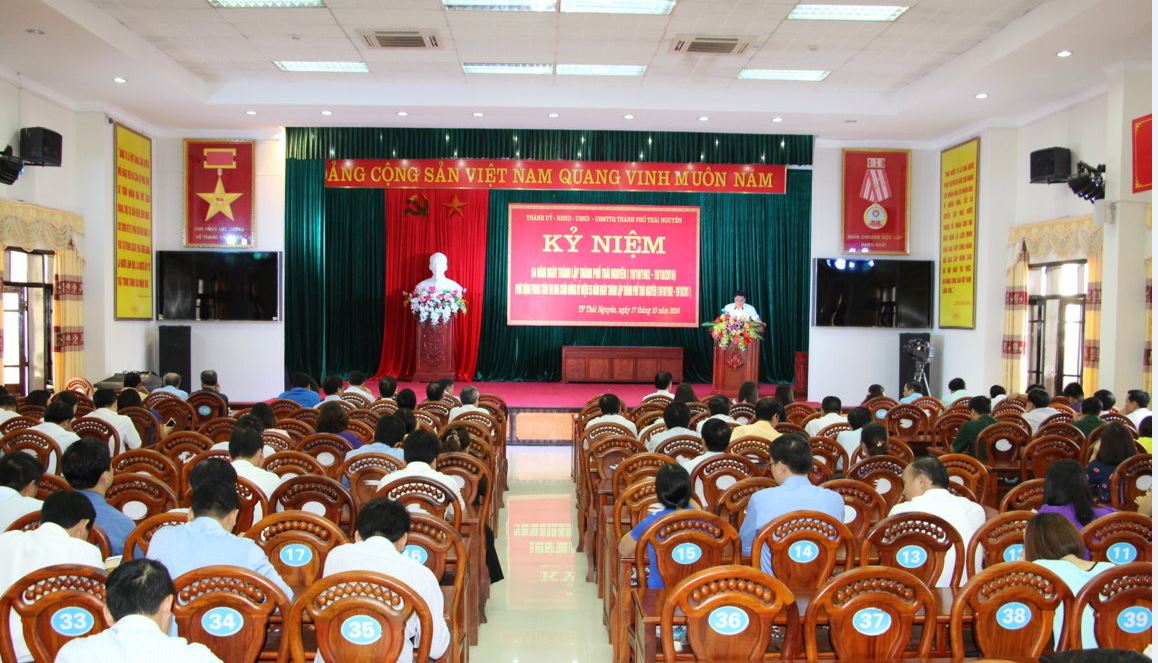 loa hội trường chất lượng cao chuyên nghiệp